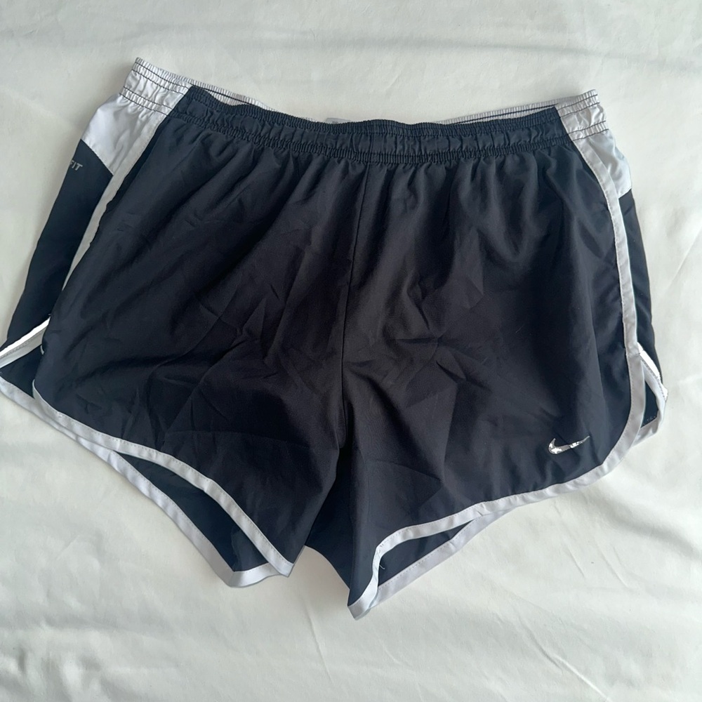 Nike Black and White Athletic Shorts Lightweight Performance Design